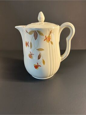 Vintage Halls Tea/Coffee Pot with Lid Autumn Leaf